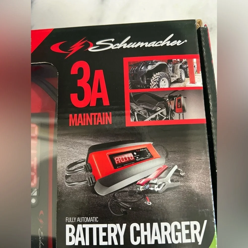 Schumacher Fully Automatic Battery Charger, Maintainer, and Auto Desulfator- 3 A